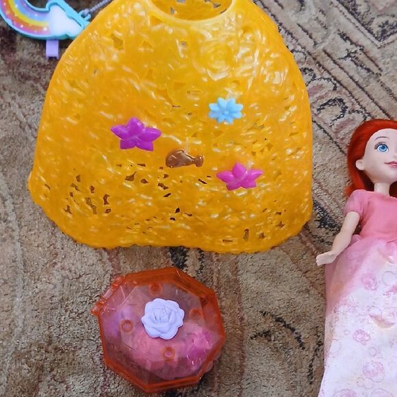 Mermaid Doll Set with Yellow and Pink Accessories - Picture 3 of 3